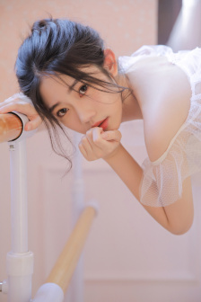 恶狼嘴里的小白兔